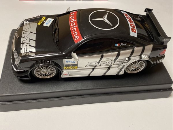 Cartronic 1:24 Fahrzeug Mercedes-Benz CLK AMG Fahrer Alesi